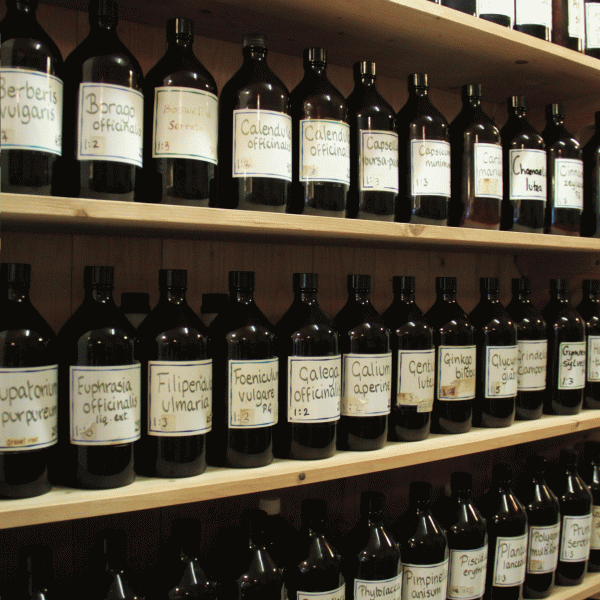 tincture-bottles-photo-scaled